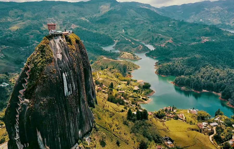 Medellin: Guatapé Day Trip & Boat to Pablo Escobar's Estate - Peñol-Guatapé Dam and the 15-Minute Sailing Break