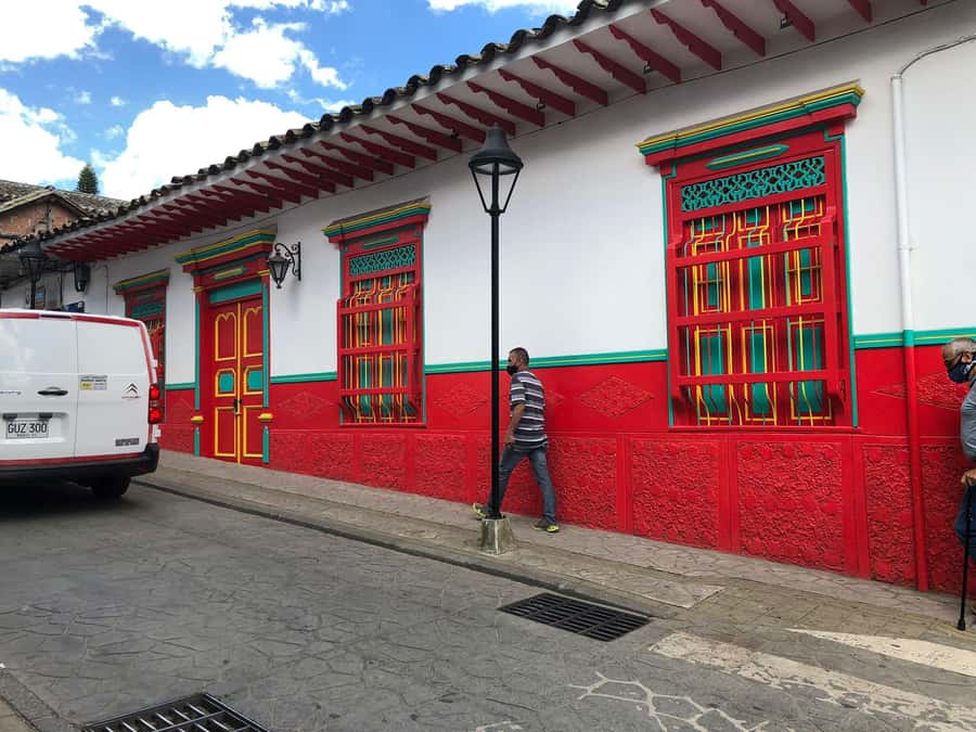 Medellín: Guatape Village with Coffee and Fruit Tasting Tour - Finca La Rivera coffee and fruit tasting: the part you will remember