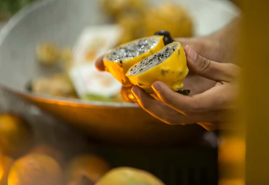 Medellín: Guided Exotic Fruits Tour - Minorista Market Meeting Point: How to Find Your Guide Fast