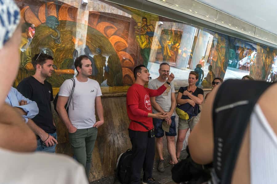 Medellin Historic Walking Tour - What I think you’ll get most out of, based on how guides lead