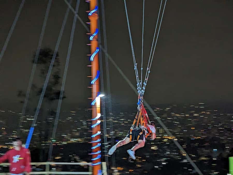 Medellín: One Night in El Cielo Viewpoint with activities - Why El Cielo plus Michigan Pizza Bar is a smart Medellín night