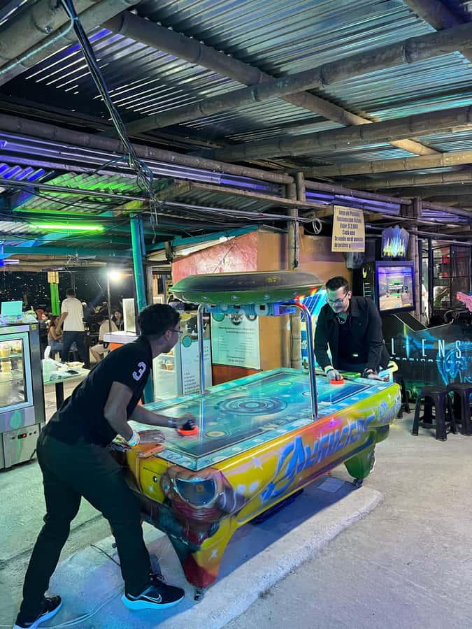 Medellín: One Night in El Cielo Viewpoint with activities - Who this Medellín night works best for
