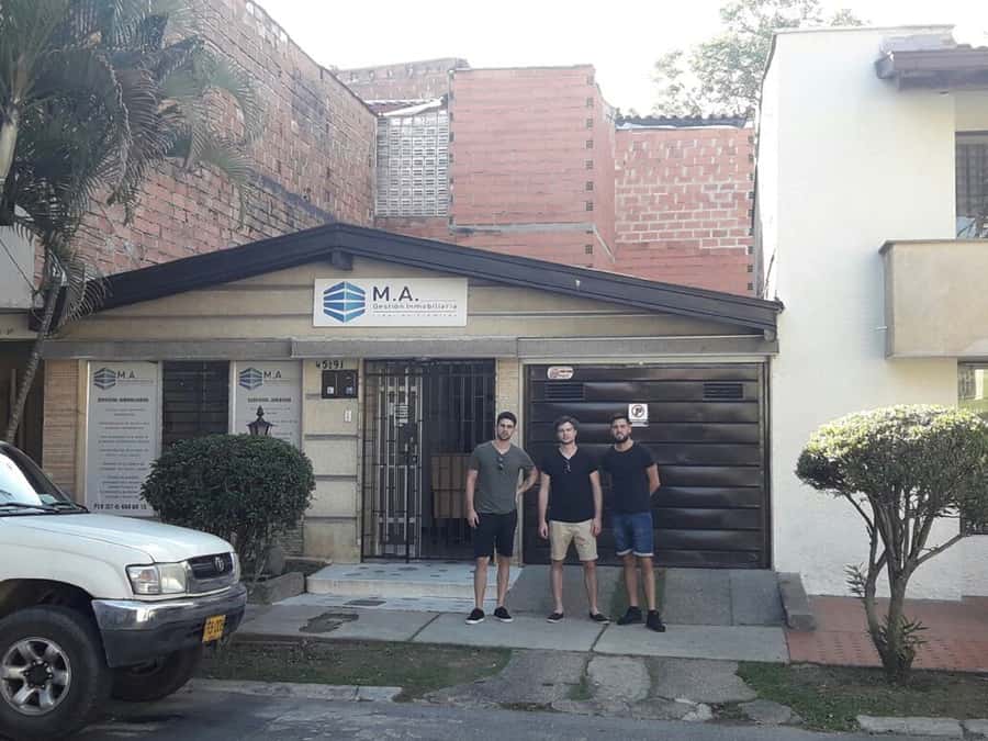 Medellin Pablo Escobar Tour - Safety, tone, and how to stay respectful