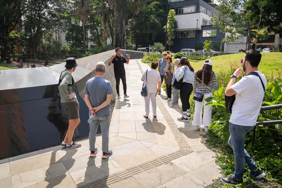 Medellín: Pablo Escobar Tour with Guide and Transportation - Key things to know before you go