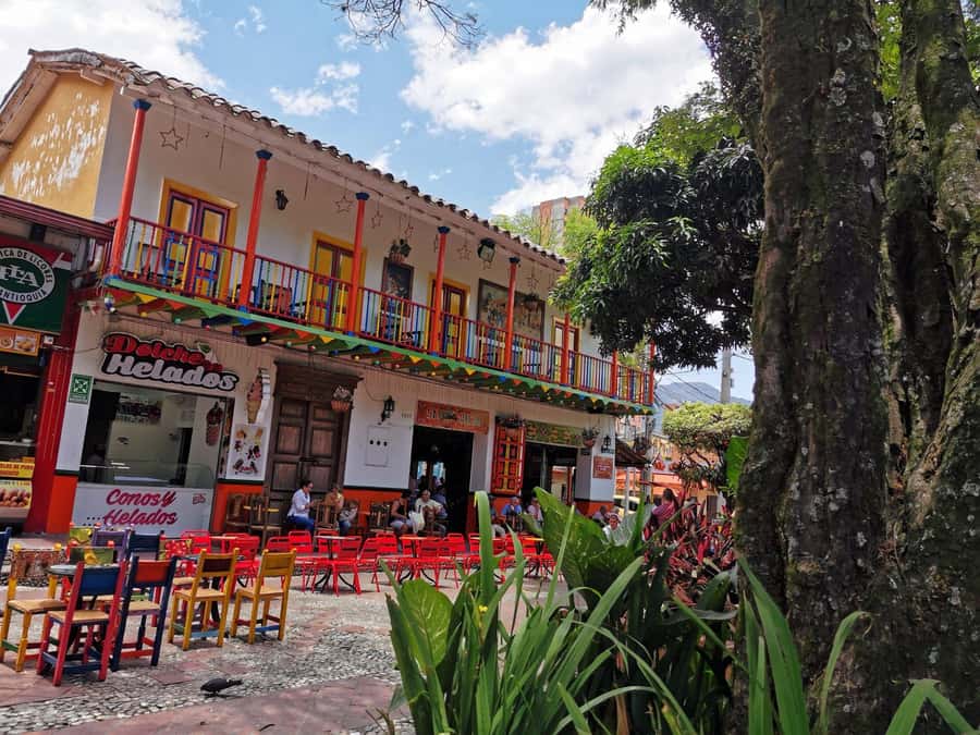 Medellín: Private Food Tour With The Best Viewpoints. - The Eight Wonder Bar, a high restaurant ending with empanadas and views