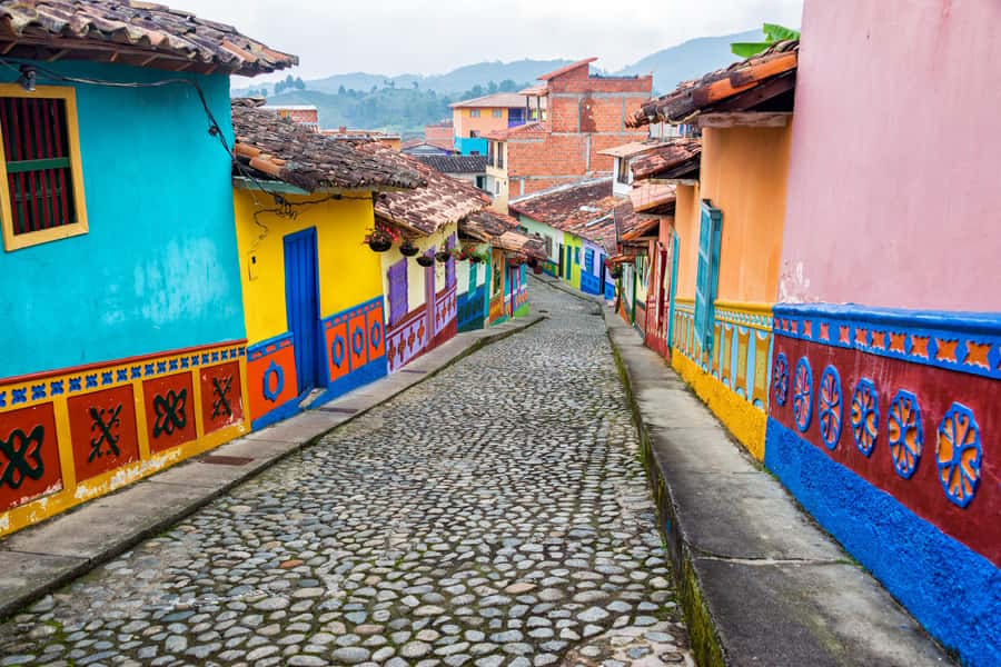 Medellín: Private Guatapé with Peñol Tickets and Boat Ride - Key things that make this tour work