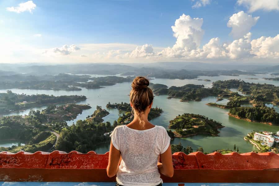Medellín: Private Guatapé with Peñol Tickets and Boat Ride - On the Boat in Guatapé Reservoir: What You See From the Water
