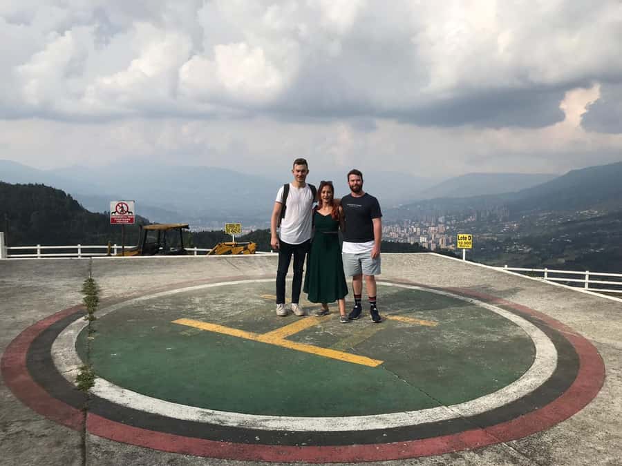 Medellín: Private Pablo Escobar Tour with Cable Car Ride - Should you book this Pablo Escobar and Metrocable private tour?