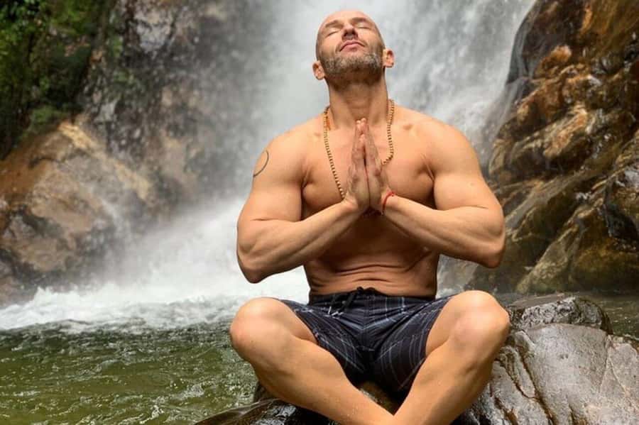 Medellín: Secret Waterfall Hike Tour with Snack and Coffee - Starting in Poblado: The Van, the Meet Point, and the Flow of the Day