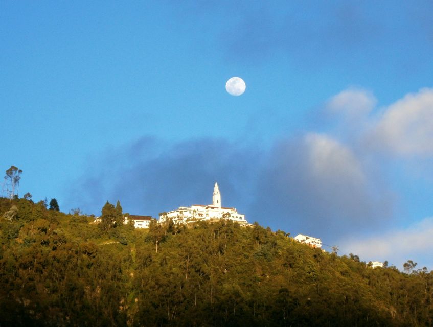 Monserrate Express tour 3 hrs - Canelazo on cold Andes time: what to expect and how to plan