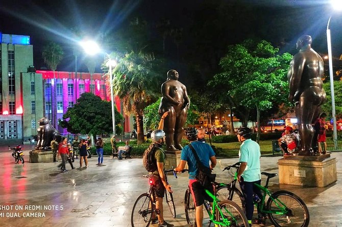 Night Bike Tour In Medellin, Typical Snacks, Beer and Spectacular Viewpoints - Why Medellin at night makes so much sense on a bike