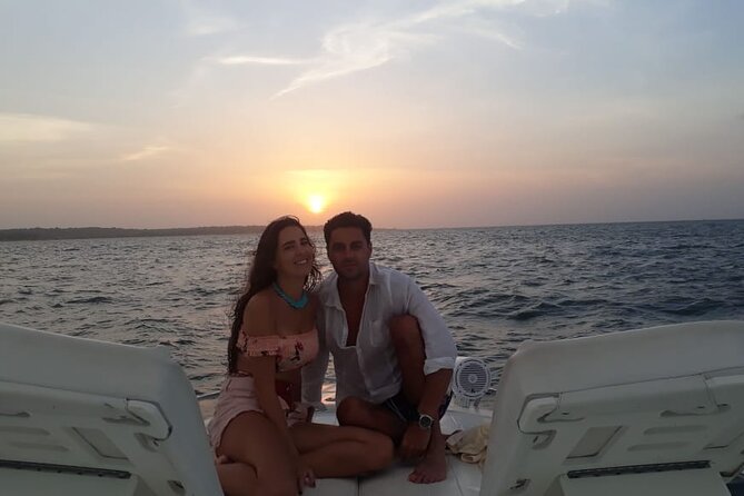 Night Boat Rental in Cartagena Bay - Meeting Point at Todomar CHL Marina Bocagrande2nda