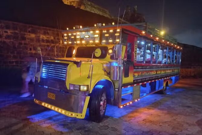 Night Chiva Rumbera in Cartagena with Music and Party - The 2 to 3 Hour Loop: How the Timing Works
