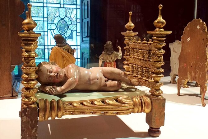 Norte de Bogotá: tour guiado privado con lo más destacado. - Museo Casa Grau: art in a historic home, with Sunday closures to plan for