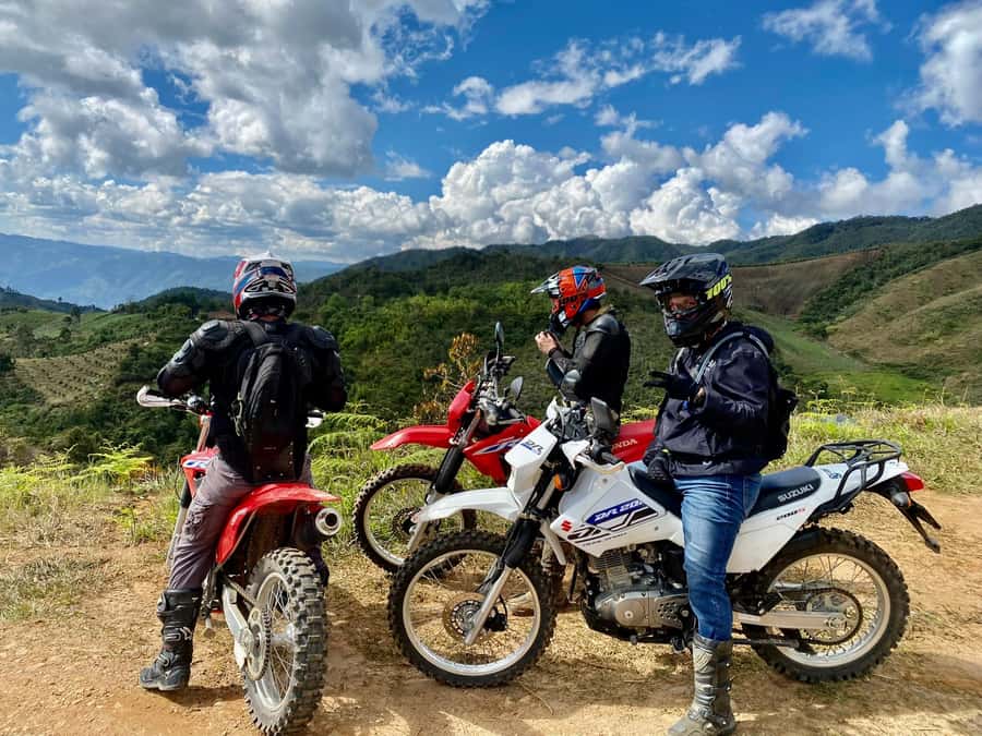 Off-road motorcycle adventure through the Medellín mountains - Gear That Actually Fits the Job: Safety Briefing, Motocross Boots, Armor