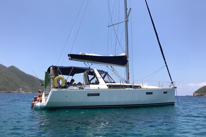 One amazing day in a private recent sailing boat in the Tayrona Park. The best sail trip from Santa Marta! - Leaving Santa Marta for Tayrona by boat feels like the right start