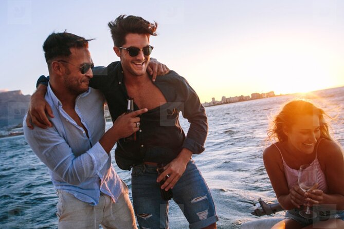 Open Bar Sunset Cruise in Catamaran or Speedboat (Best Deal) - Speedboat vs catamaran: which open bar cruise fits your trip?
