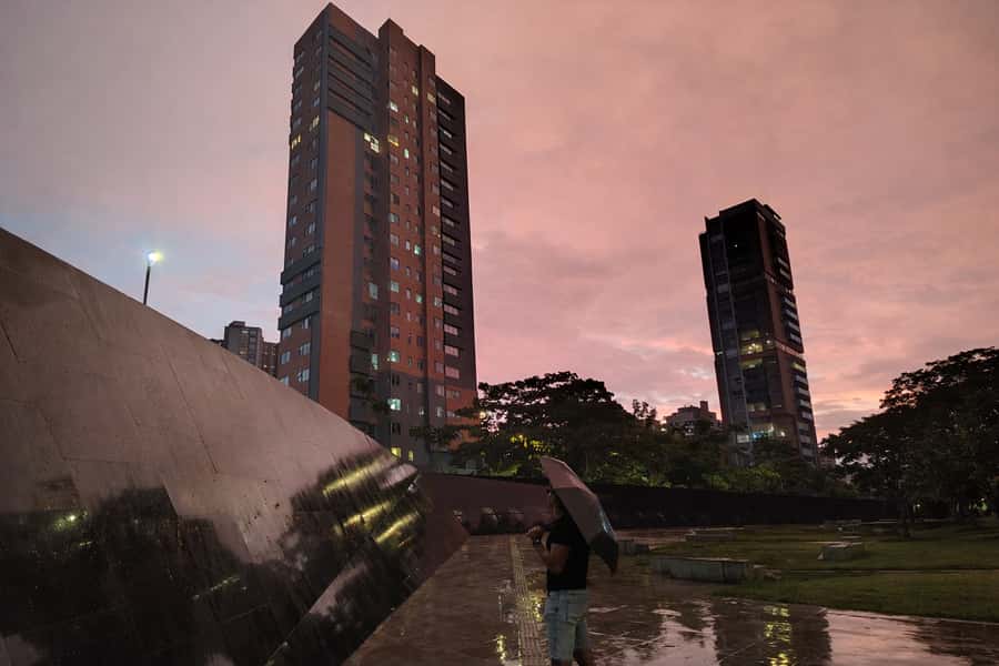 Pablo and the drug trafficking world - Stop One: The Memorial Park at One of Escobar’s Houses
