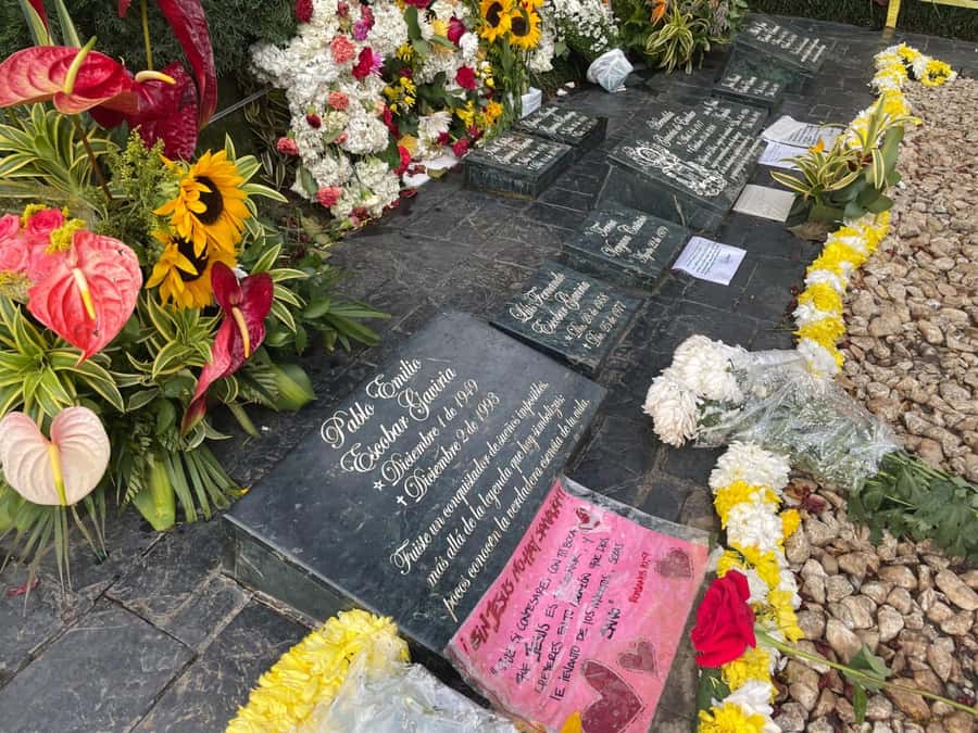 Pablo and the drug trafficking world - Pickup, Vehicle Feel, and Why the Timing Matters in Medellín