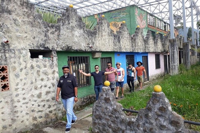Pablo Escobar and Comuna 13 Small-Group Half-Day Tour - Cementerio Jardines Montesacro: the graves that turn the story human