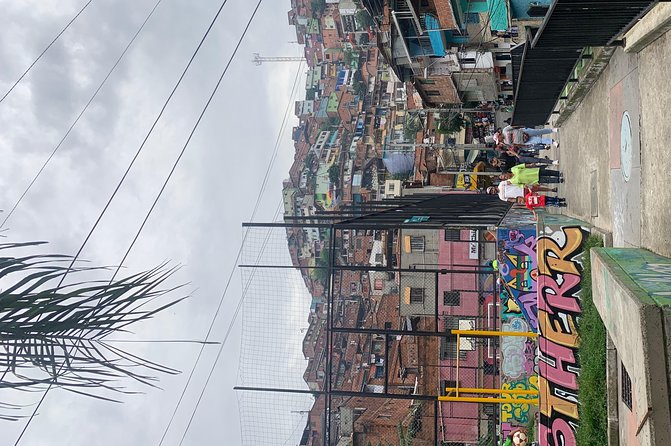 Pablo Escobar +Comuna13 tour - Hotel Pickup, Timing, and How the Day Usually Starts