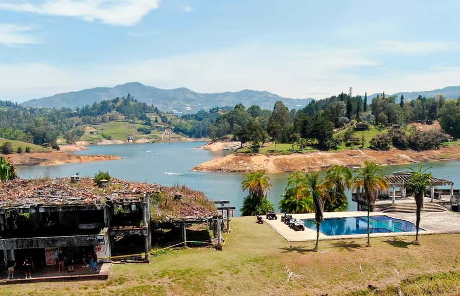 Pablo Escobar Mansion+Paintball+Boat+ATV (Private Guatape) - From Medellín to Guatapé: a private day that stays organized