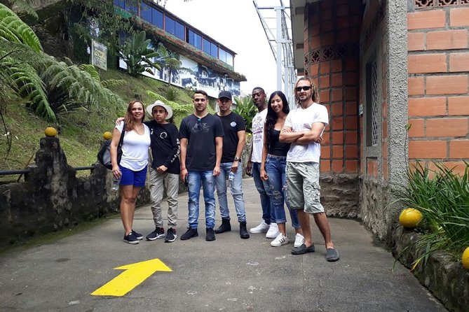 Pablo Escobar Museum and the new Medellin full day tour by Carlos the excop - Getting picked up, staying comfortable, and keeping the day from turning into chaos