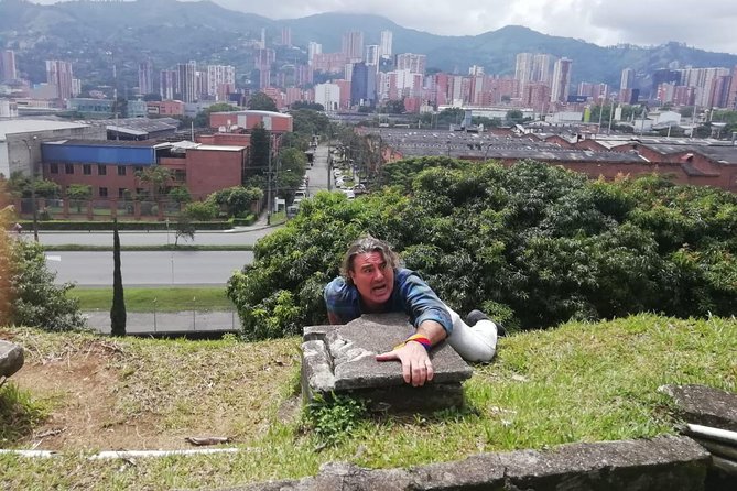 Pablo Escobar Private Group Tour Including La Catedral Jail in Medellin - Cementerio Jardines Montesacro and the Graves That Anchor the Story