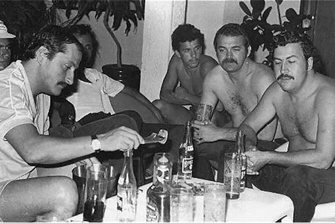 Pablo Escobar Tour between History and Museum in Medellin - How This Pablo Escobar Tour Fits Real Medellín History
