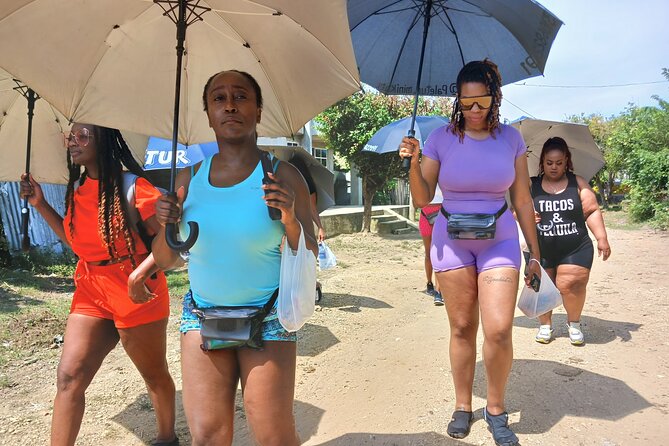 PALENQUE - Historical and Cultural Tour with African Natives - The welcome: music and dance in the palenquero knowledge house