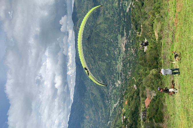 Paraglading tour - Quick Hits Before You Go