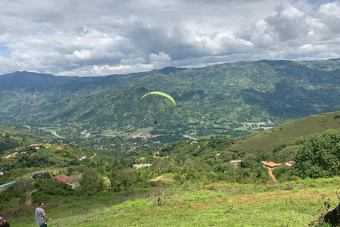 Paraglading tour - Paragliding Medellín in Just 15 Minutes, Why It Still Hits Hard