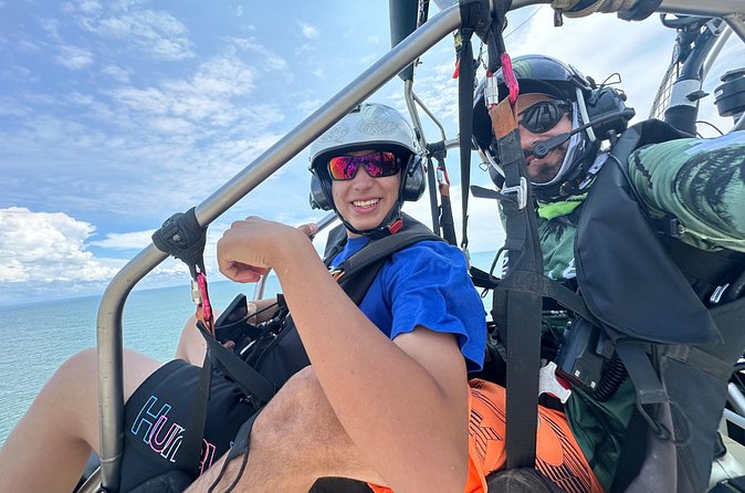 Paragliding Experience in Cartagena - The Actual Flight: Tandem Takeoff and a Short Paratrike Ride