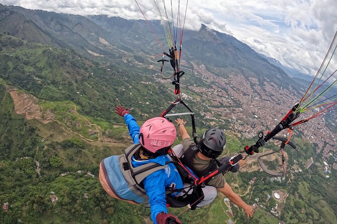 Paragliding flight in Medellin - Photos, Video, and GoPro Extras: What to Expect