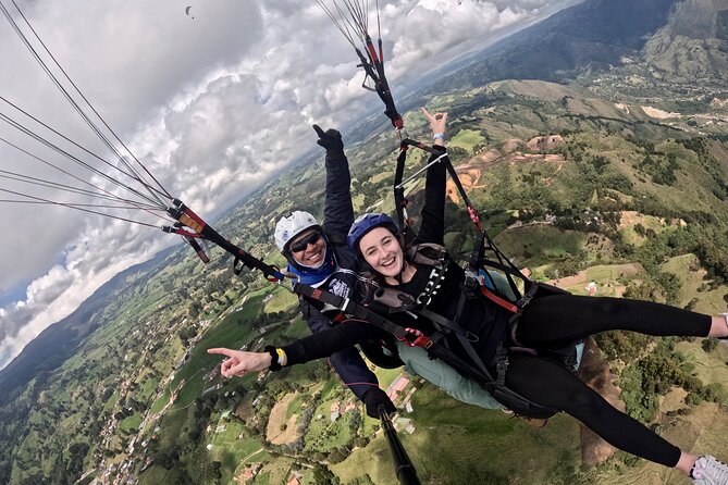 Paragliding flight in Medellin - Where BlueSky Parapente Runs This Flight (and Why It Matters)