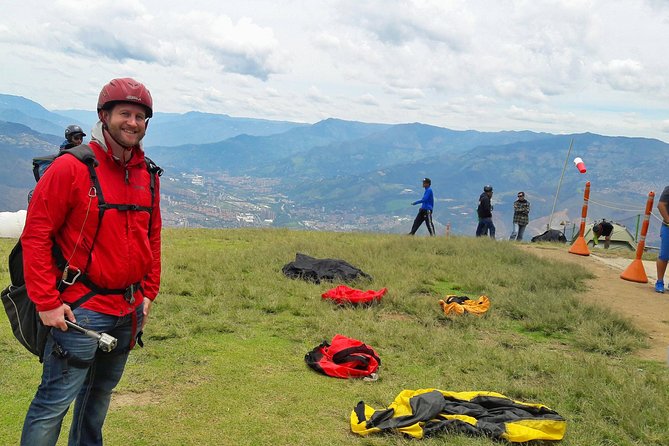 Paragliding in Medellin Includes GoPro and Pick up & Drop off - What 7,000 Feet Above Medellín Feels Like