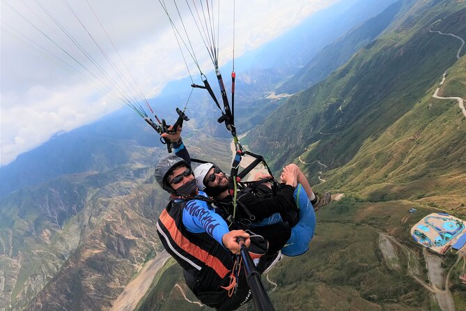 Paragliding in the grand canyon of chicamocha - Safety, certified pilots, and the medical reality check