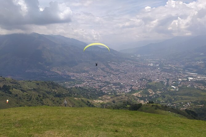 Paragliding Medellin - Price and value: why $134 can make sense here