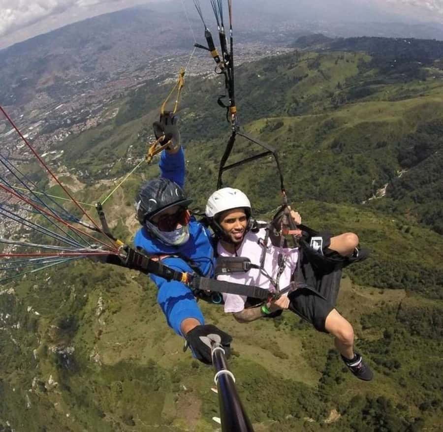 Paragliding Medellin with Transportation and free Videos - Safety and Insurance: What You Should Expect Before You Launch