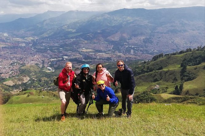 Paragliding Medellin - Launch day flow: what happens before you get airborne