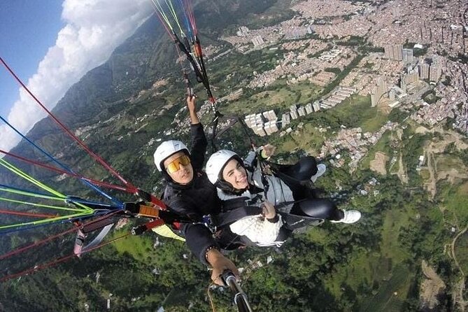 Paragliding over Medellin with HD Video and Pickup - How The Day Flows, From Pickup at 10:00 to Flight Time