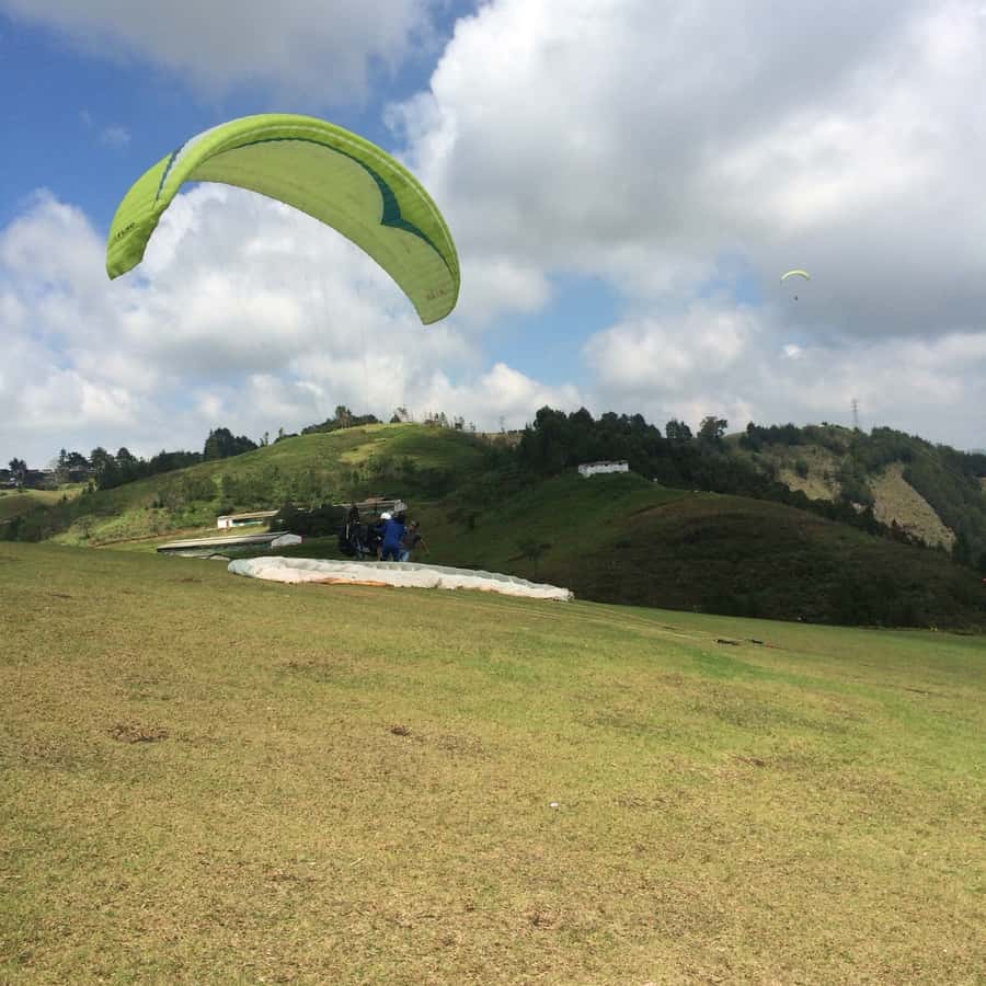 Paragliding the Andes from Medellín - Should you book this paragliding day from Medellín?