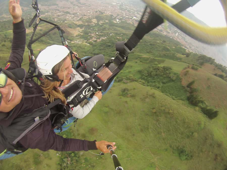 Paragliding Trip with Certified Pilots + Transportation - Why paragliding above Medellín feels special