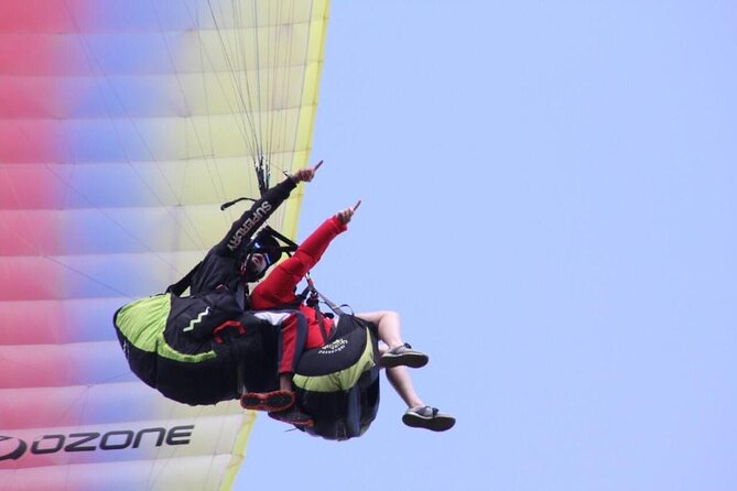 Parapente el sueño de volar - Where the Work Starts: Stairs, Tolls, and Getting to the Launch Area