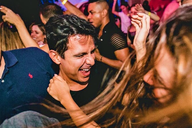 Party without limits! Cartagena; VIP Party. - Meeting at The Clock Pub: Your night starts in Centro Historico