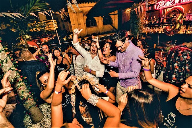 Party without limits! Cartagena; VIP Party. - Skip-the-line and VIP areas: what you’re buying for real