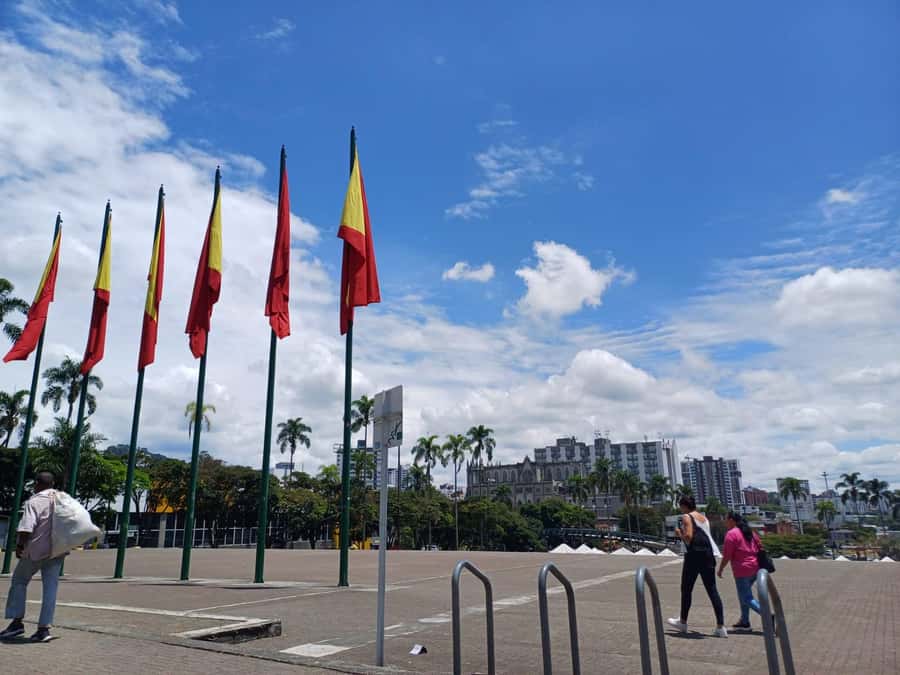 PEREIRA: PRIVATE TOUR OF MAIN SQUARES, HISTORICAL SITES + LOOKOUT POINT - The pacing: a 2 pm to 6 pm window with short stops