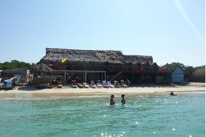 Playa Blanca Barú Tour with Lunch and hotel pick up - Getting To Barú: The 7:30 am Pickup and 1-Hour Ride