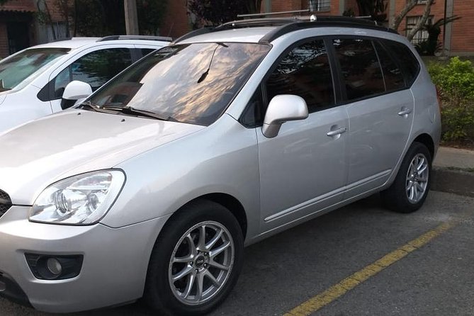 Private airport transportation - Who should book this transfer (and who might not need it)