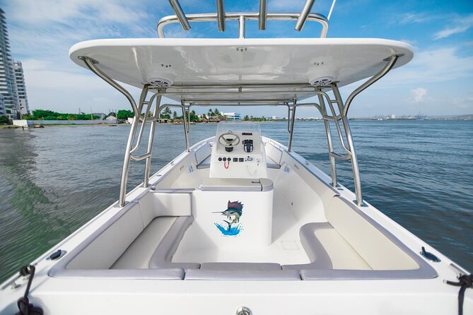 Private Boat Rental To The Rosario Islands Up To 17 - Meeting Point on Av. Blas de Lezo: How to Start Smoothly